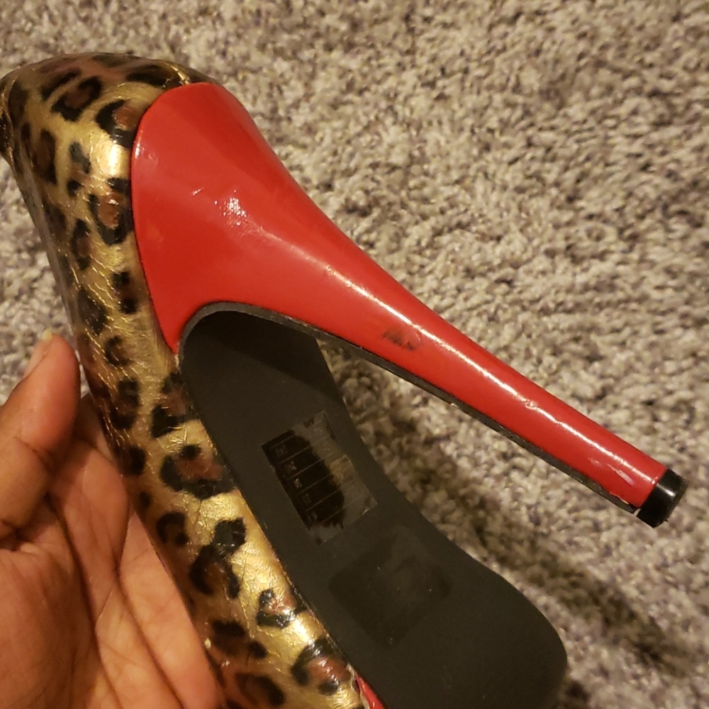 Heels - Picture 4 of 7